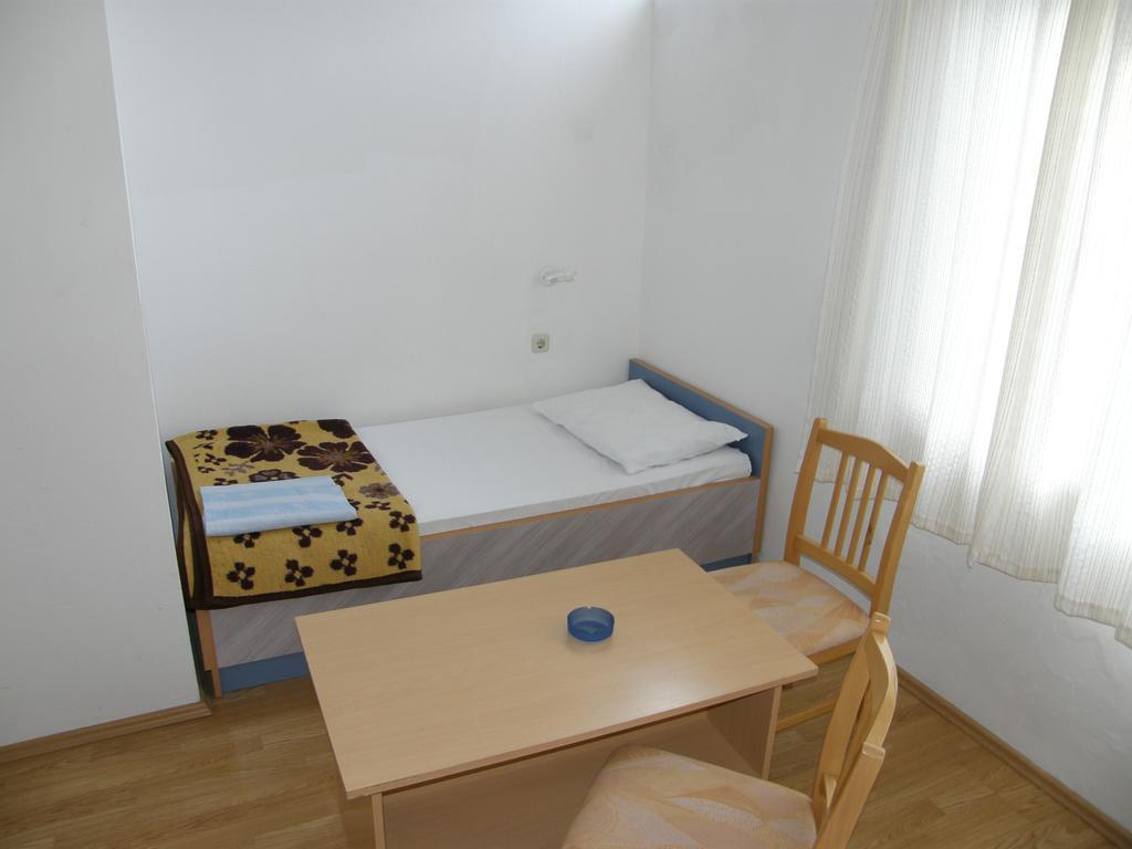 Guest House & Restaurant Adriatic קלק מראה חיצוני תמונה